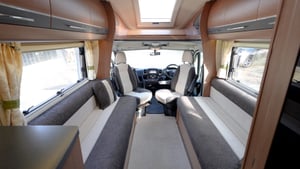 2012 Auto-Trail Tracker EKS — photo 7 of 54