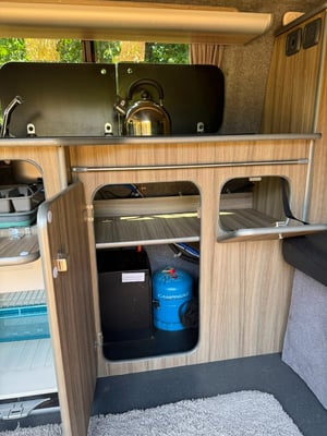 2016 Volkswagen T6 Campervan — photo 36 of 57