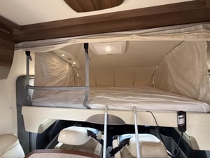 2012 Burstner Elegance — photo 16 of 41