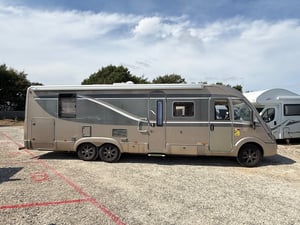 2012 Burstner Elegance — photo 21 of 41