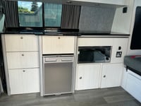 2015 Volkswagen Transporter T28 TDI Highline Campervan - Image 4