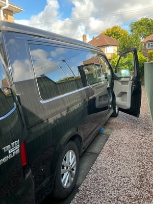 2015 Volkswagen Transporter T28 TDI Highline Campervan — photo 15 of 22