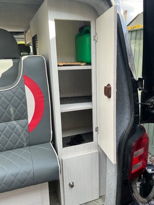 2015 Volkswagen Transporter T28 TDI Highline Campervan — photo 17 of 22
