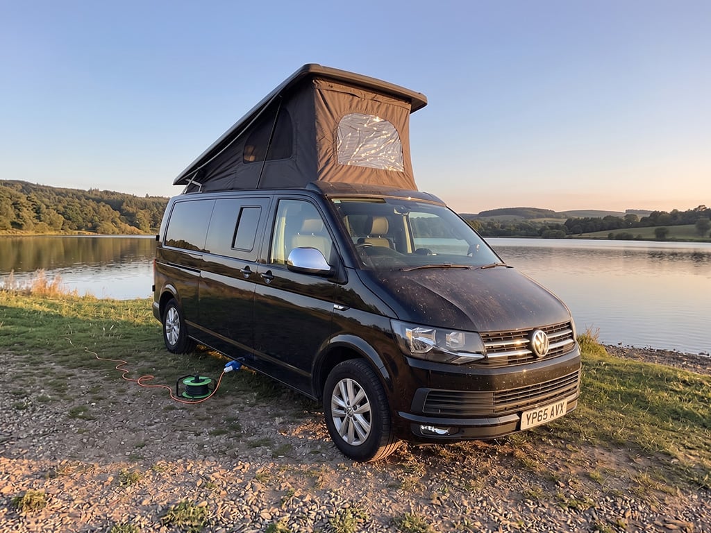 2015 Volkswagen Transporter T28 TDI Highline Campervan - Image 1