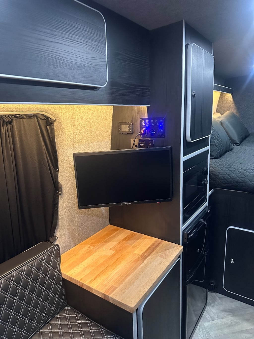 2015 Volkswagen Crafter - Image 1