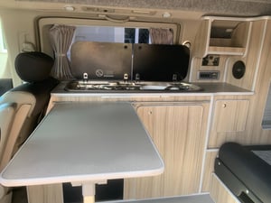 2003 Nissan Elgrand — photo 14 of 18