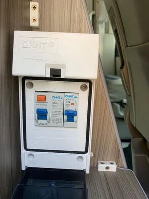 2003 Nissan Elgrand — photo 18 of 18