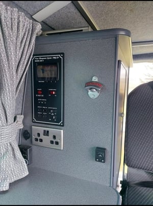 2014 Volkswagen T5 Campervan — photo 11 of 14