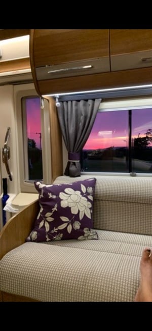 2016 Auto-Trail Tracker FB — photo 4 of 10