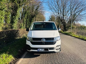 2023 Volkswagen Transporter — photo 1 of 9