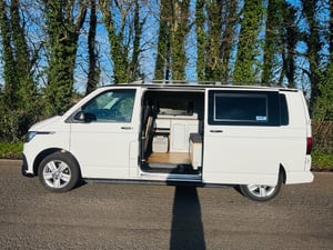 2023 Volkswagen Transporter — photo 8 of 9