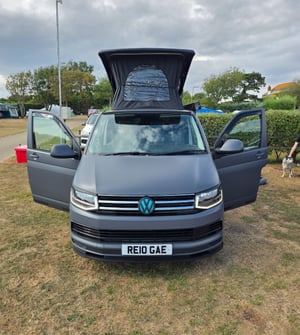 2015 Volkswagen T6 Campervan — photo 2 of 13