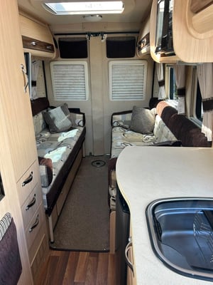 2015 Auto-Sleepers Warwick XL — photo 8 of 27