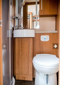 2016 Auto-Trail Apache 634 - Image 3