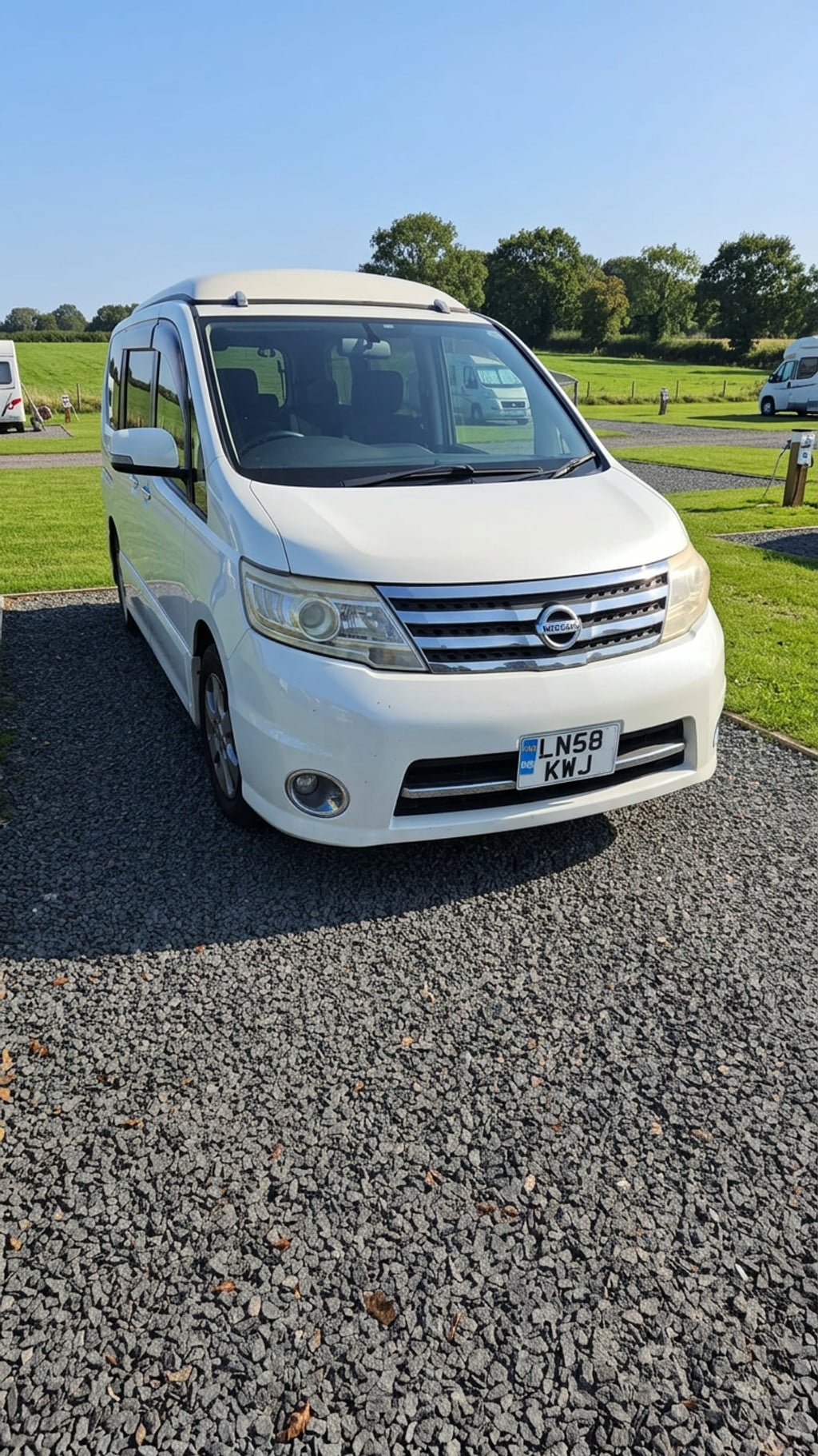 2022 Nissan Serena - Image 1