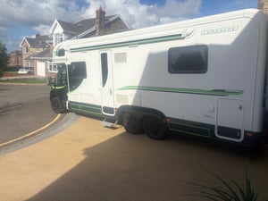 2012 Auto-Trail Comanche HB — photo 2 of 18