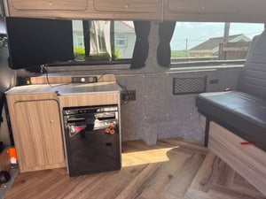 2018 Volkswagen Campervan — photo 6 of 17