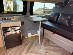 2018 Volkswagen Campervan — photo 7 of 17