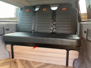 2018 Volkswagen Campervan — photo 8 of 17