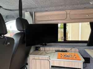 2018 Volkswagen Transporter Campervan — photo 25 of 38