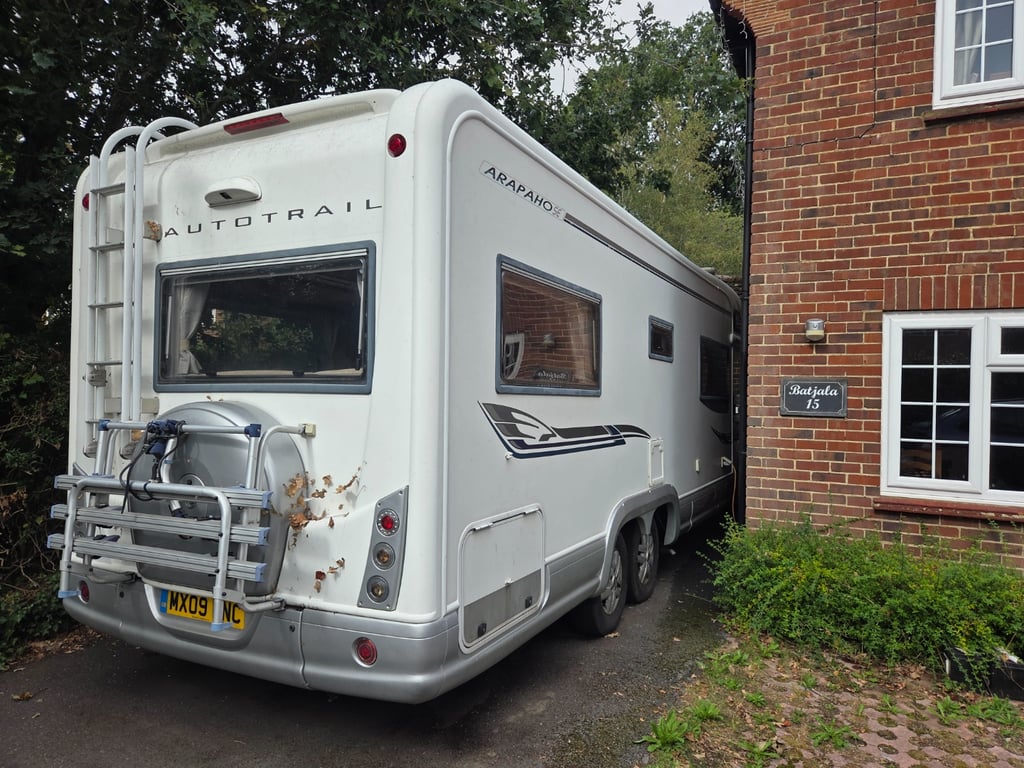 2009 Auto-Trail Arapaho SE - Image 1