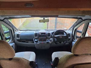 2009 Auto-Trail Arapaho SE — photo 9 of 19
