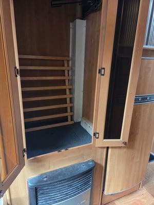 2009 Auto-Trail Arapaho SE — photo 18 of 19