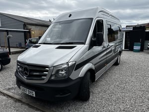 2017 Mercedes-Benz Sprinter — photo 5 of 19