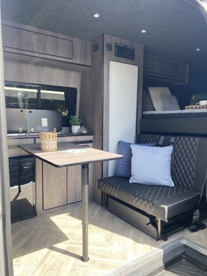 2017 Mercedes-Benz Sprinter — photo 18 of 19