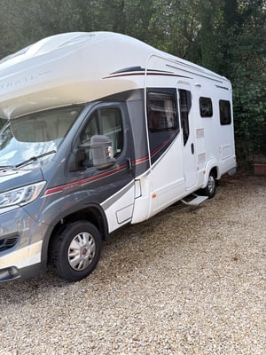 2017 Auto-Trail Imala 720 — photo 3 of 23