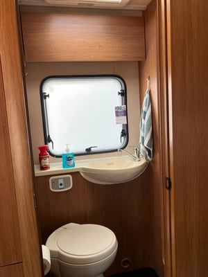 2017 Auto-Trail Imala 720 — photo 7 of 23