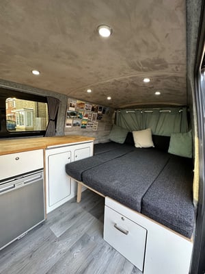 2020 Volkswagen T6.1 Transporter T30 Highline TDi — photo 3 of 36