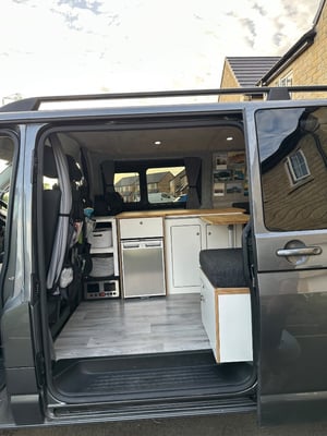 2020 Volkswagen T6.1 Transporter T30 Highline TDi — photo 32 of 36