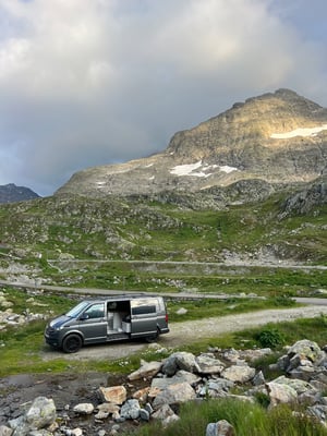 2020 Volkswagen T6.1 Transporter T30 Highline TDi — photo 34 of 36