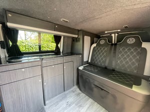 2013 Volkswagen Transporter — photo 16 of 18