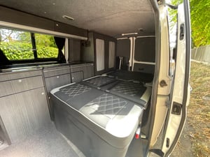 2013 Volkswagen Transporter — photo 17 of 18