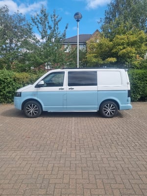2015 Volkswagen T5 Campervan — photo 32 of 37