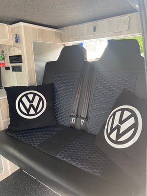 2022 Volkswagen Transporter T6.1 — photo 13 of 33