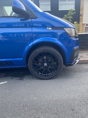 2022 Volkswagen Transporter T6.1 — photo 18 of 33