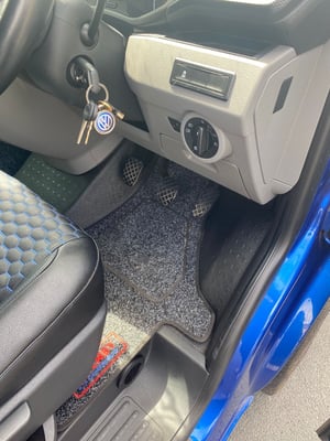 2022 Volkswagen Transporter T6.1 — photo 22 of 33