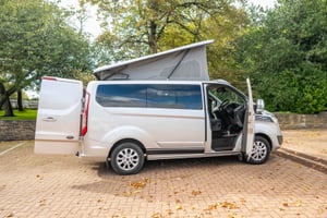 2017 Ford Transit Custom — photo 9 of 29