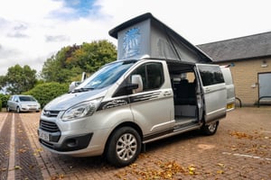 2017 Ford Transit Custom — photo 2 of 29