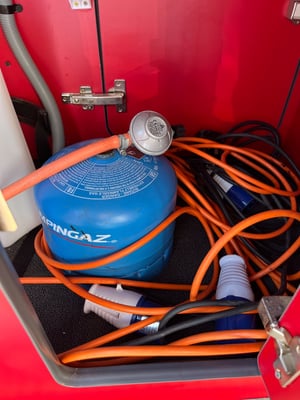 2002 Mazda Bongo — photo 4 of 39