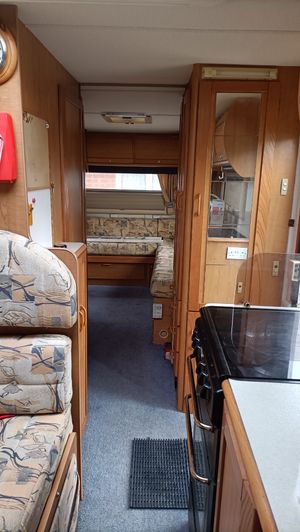 2002 Auto-Trail Arapaho — photo 11 of 17