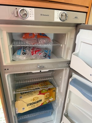 2009 Rapido 946F — photo 5 of 35