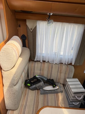 2009 Rapido 946F — photo 8 of 35