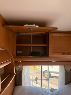 2009 Rapido 946F — photo 34 of 35