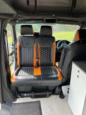 2016 Volkswagen Transporter T6 — photo 9 of 19