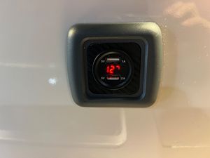 2016 Volkswagen Transporter T6 — photo 11 of 19