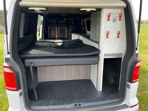 2016 Volkswagen Transporter T6 — photo 12 of 19